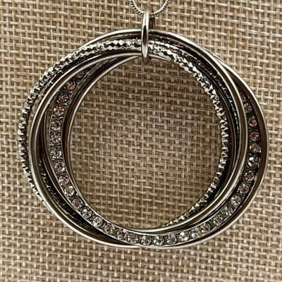 Vintage Silver Tone Interlocking Circles Pendant Necklace Clear Crystal Accents - Thumbnail 2