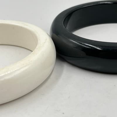 Vintage Monochrome Bangle Bracelet Set Black White Minimalist Resin Chunky Retro - Thumbnail 5