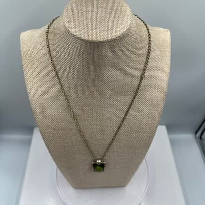 Vintage Silver Tone Emerald Green Faceted Glass Rectangle Pendant Chain Necklace - Thumbnail 5