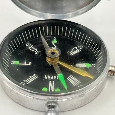 Vintage Japan Silver Tone Pocket Compass Hunting Style Hinged Lid Monogram "D" - Thumbnail 4