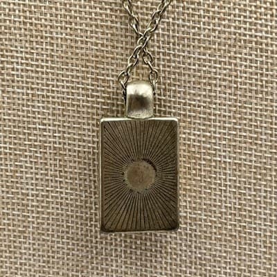 Vintage Silver Tone Emerald Green Faceted Glass Rectangle Pendant Chain Necklace - Thumbnail 4
