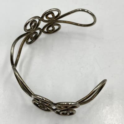 Vintage Silver Tone Filigree Swirl Cuff Bracelet Boho Artistic Wire Wrap Bangle - Thumbnail 4