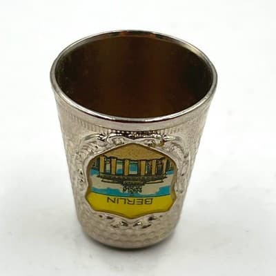 Vintage Berlin Brandenburg Gate Silver Tone Collectible Thimble Travel Souvenir