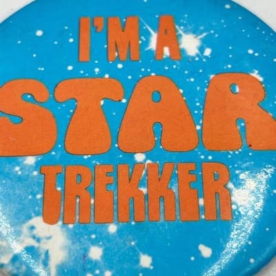 Vintage I'm a Star Trekker Blue Pinback Button Retro Sci-Fi Fan Jewelry Badge - Thumbnail 4