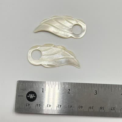 7pc Natural Mother of Pearl Jewelry Set - Carved Wing, Scallop, & Painted Shells - Thumbnail 15