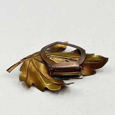 VTG Gold Tone Maple Leaf Scarf Clip Brooch Autumn Botanical Jewelry Accessory - Thumbnail 5