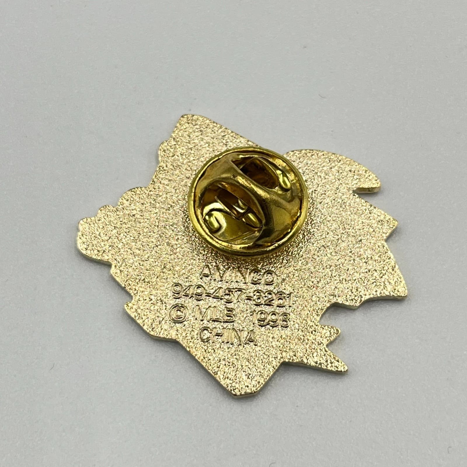 VTG 1998 World Series MLB Baseball Lapel Pin Enamel Gold Tone Sports Memorabilia - Thumbnail 4