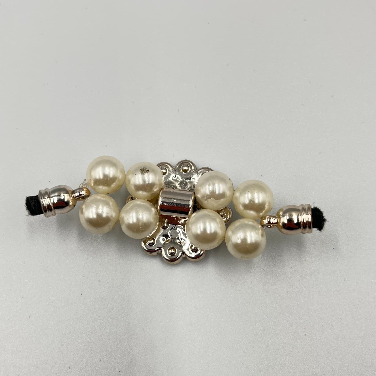 VTG Silver Rhinestone Choker Set, Faux Pearl Clip-On Earrings & Clover Brooch - Thumbnail 3