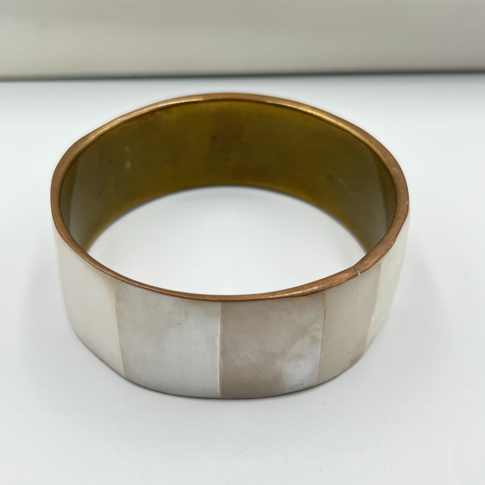 Vintage Bangle Set Mother of Pearl Horn Style Faux Croc White Brown Gold Silver - Thumbnail 2