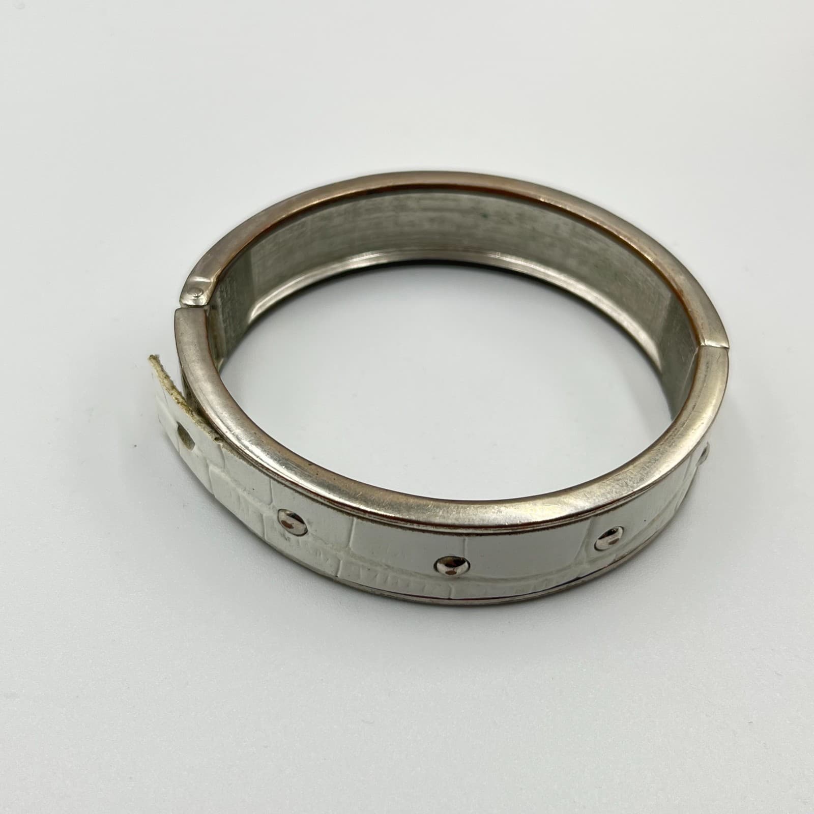 Vintage Bangle Set Mother of Pearl Horn Style Faux Croc White Brown Gold Silver - Thumbnail 8