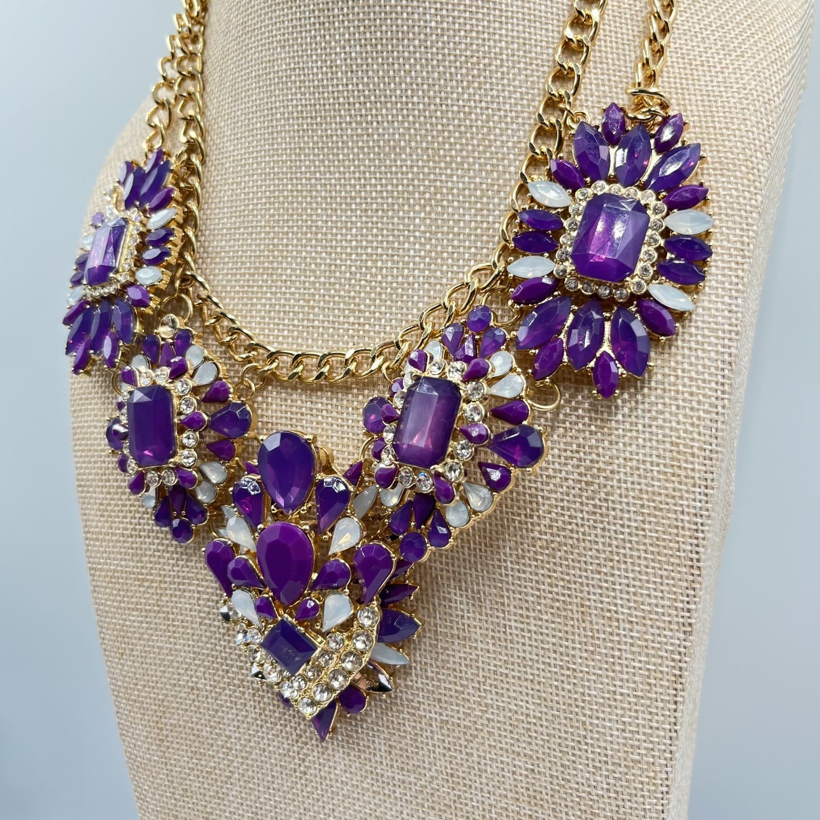 VTG Retro Gold Tone Purple Resin Gem Statement Bib Necklace Regal Floral Cluster - Thumbnail 3