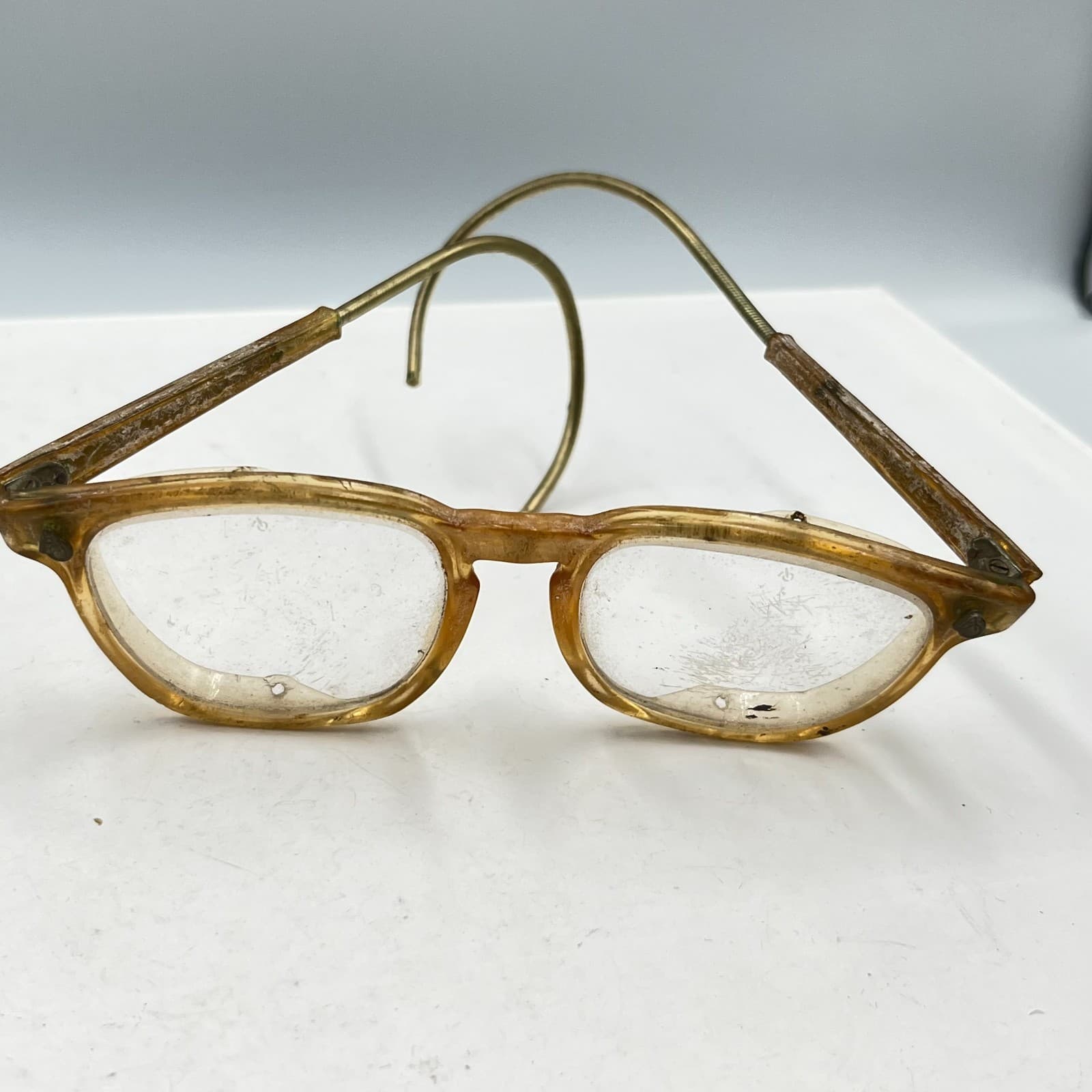 VTG Mid-Century Amber Celluloid Eyeglasses Frame Retro Cable Temples with Case - Thumbnail 6