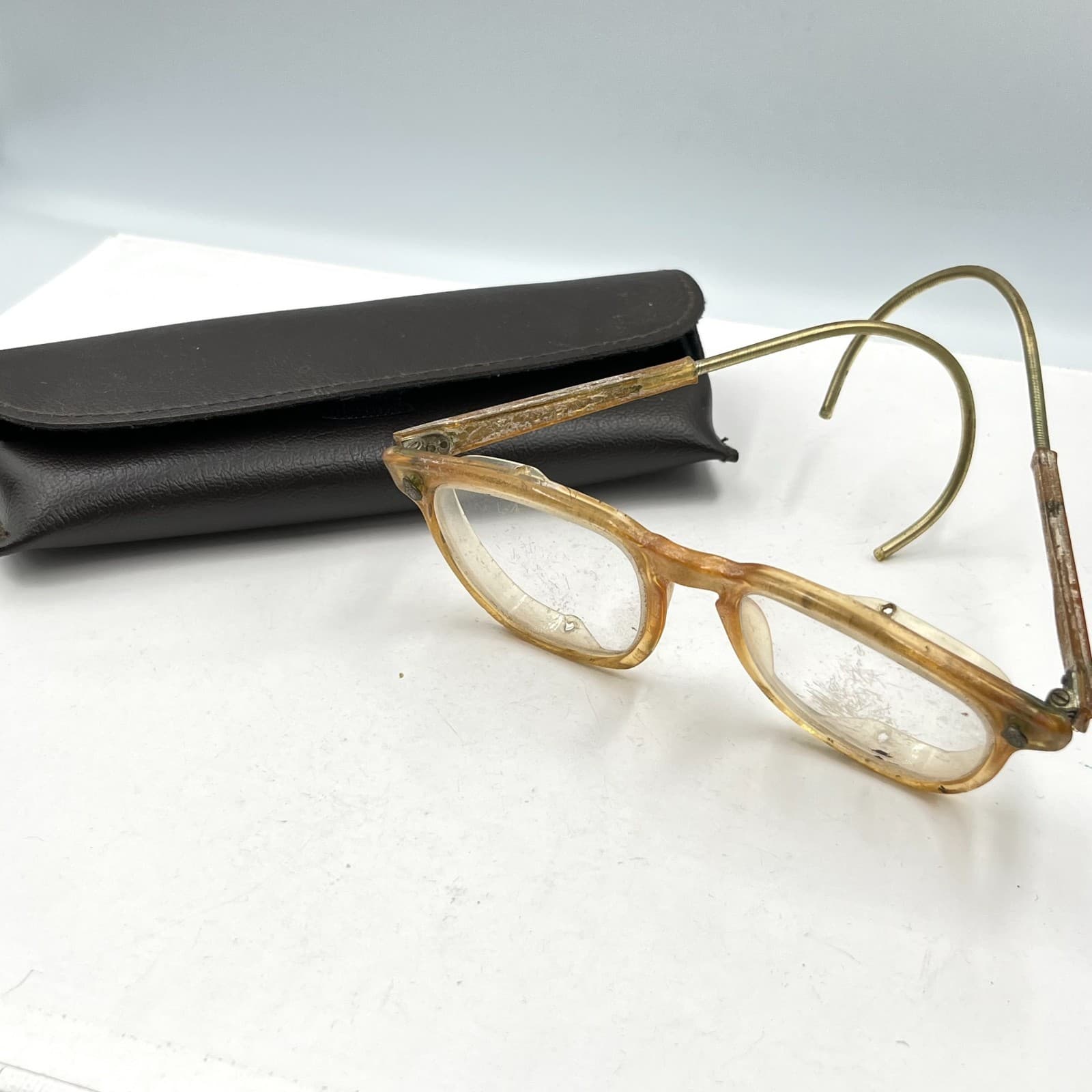 VTG Mid-Century Amber Celluloid Eyeglasses Frame Retro Cable Temples with Case