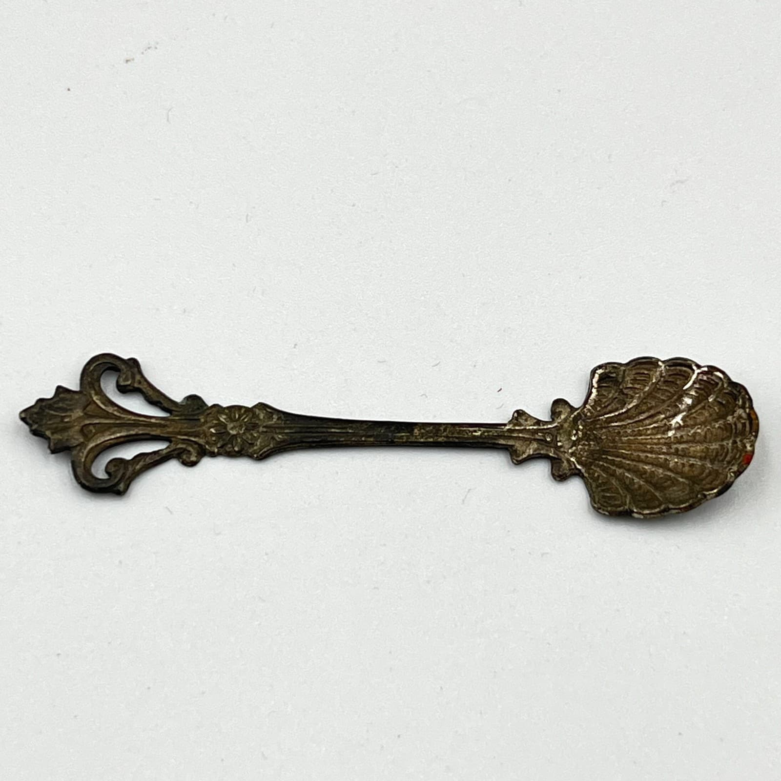 Vintage Silver Tone Scallop Shell Salt Spoon Antique Style Ornate Fleur De Lis - Thumbnail 2