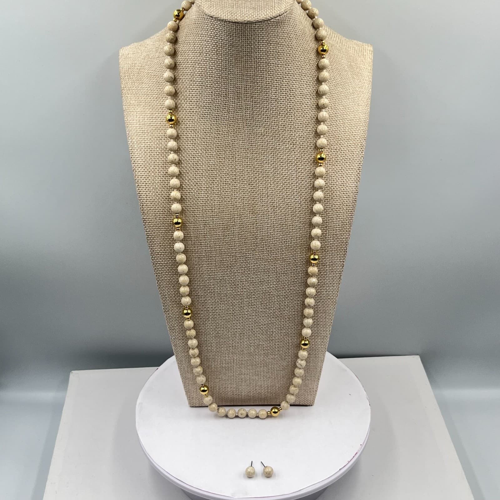 Vintage Retro Cream Marbled Beaded Necklace & Stud Earring Set Gold Tone Accent - Thumbnail 5