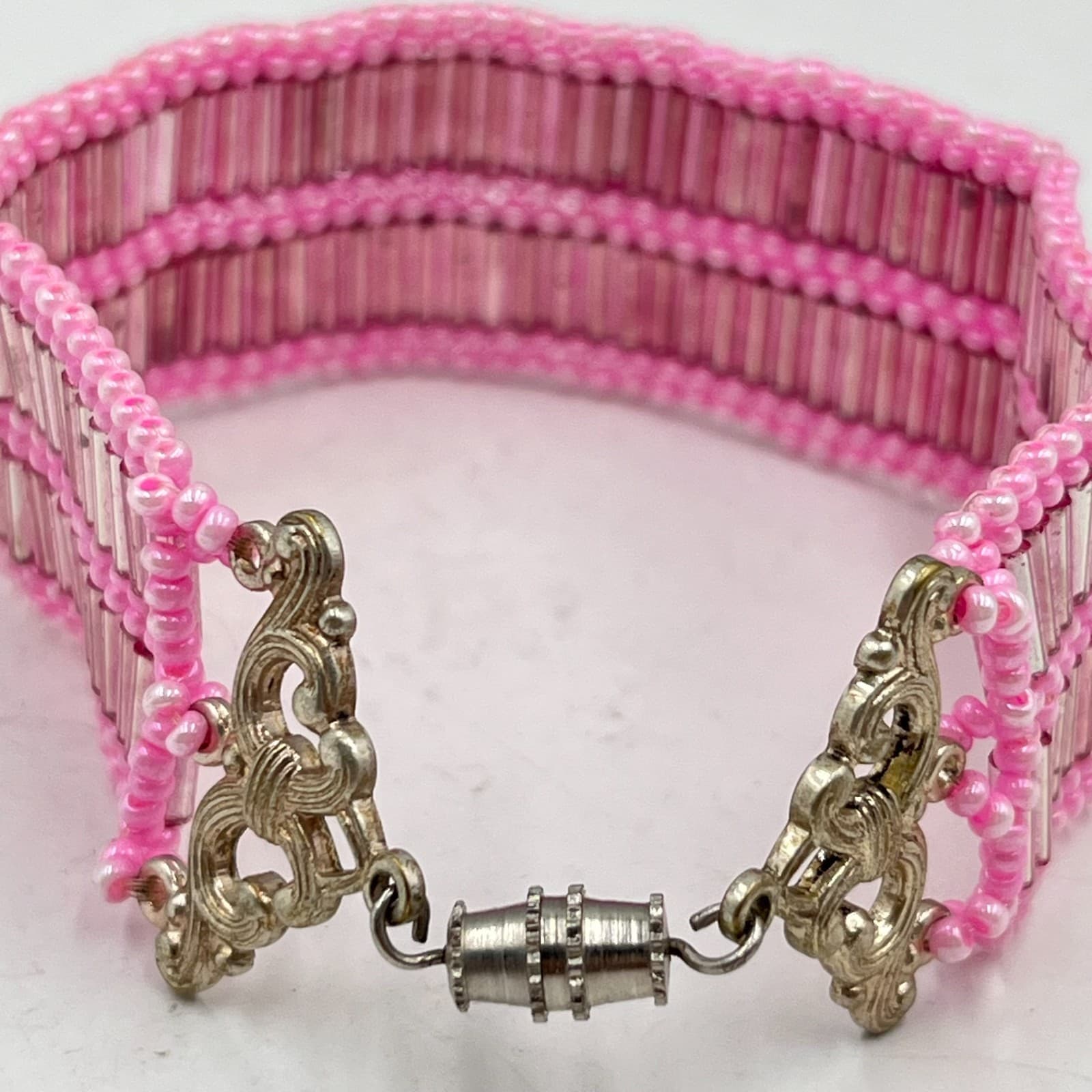 Vintage Pink Beaded Cuff Bracelet Y2K Boho Seed & Bugle Bead Magnetic Clasp - Thumbnail 4