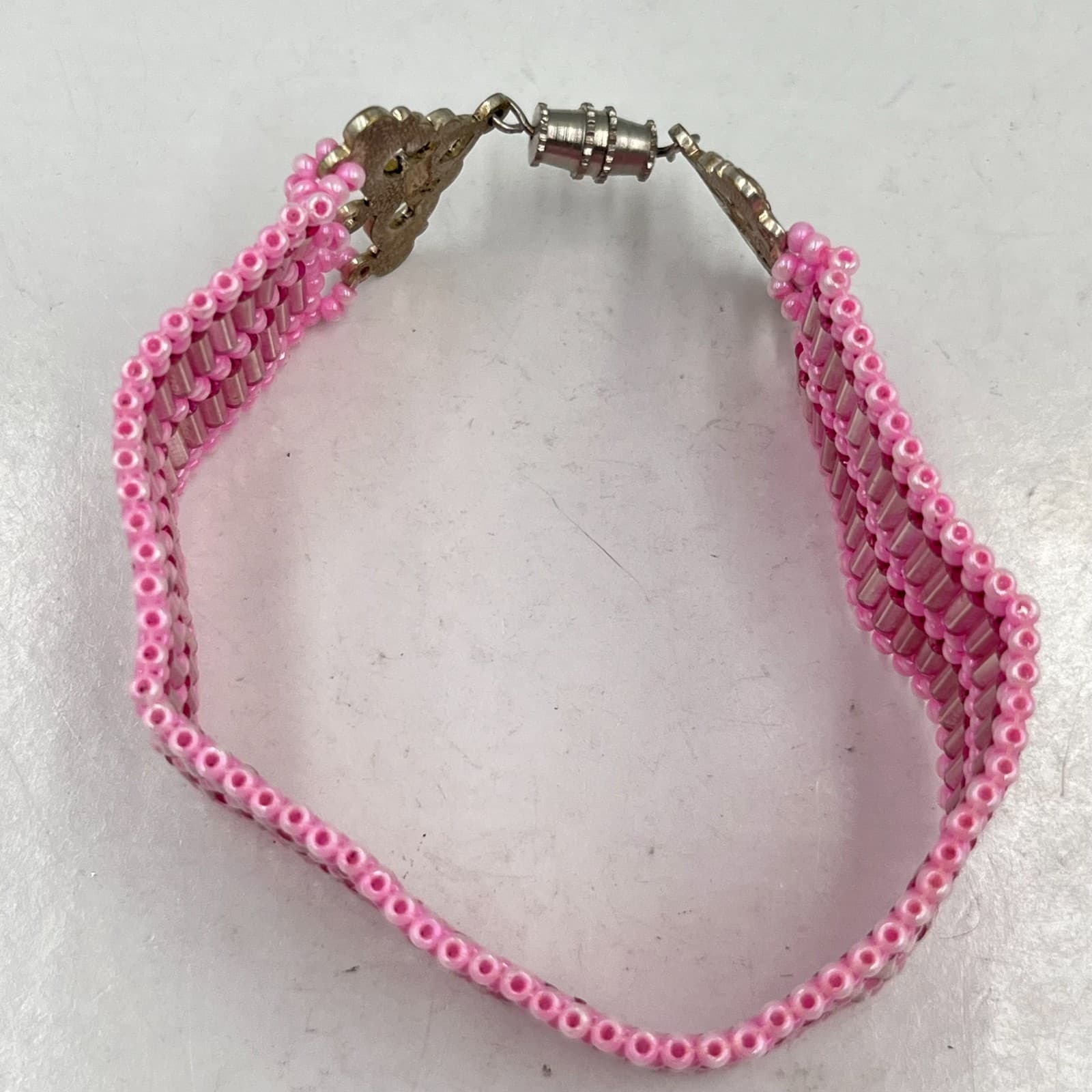 Vintage Pink Beaded Cuff Bracelet Y2K Boho Seed & Bugle Bead Magnetic Clasp - Thumbnail 2