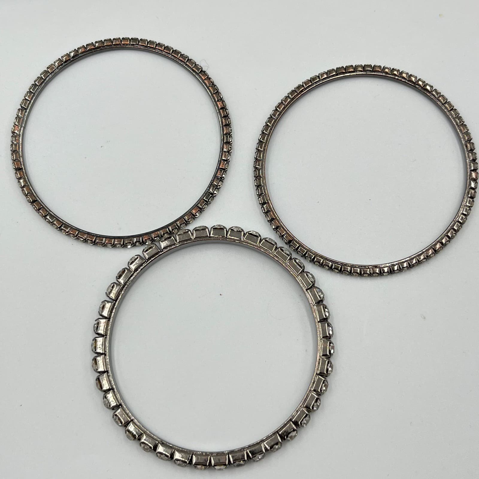 VTG Rhinestone Bangle Tennis Braelet Set-Silver Tone Clear Crystal 3-Piece Stack - Thumbnail 9