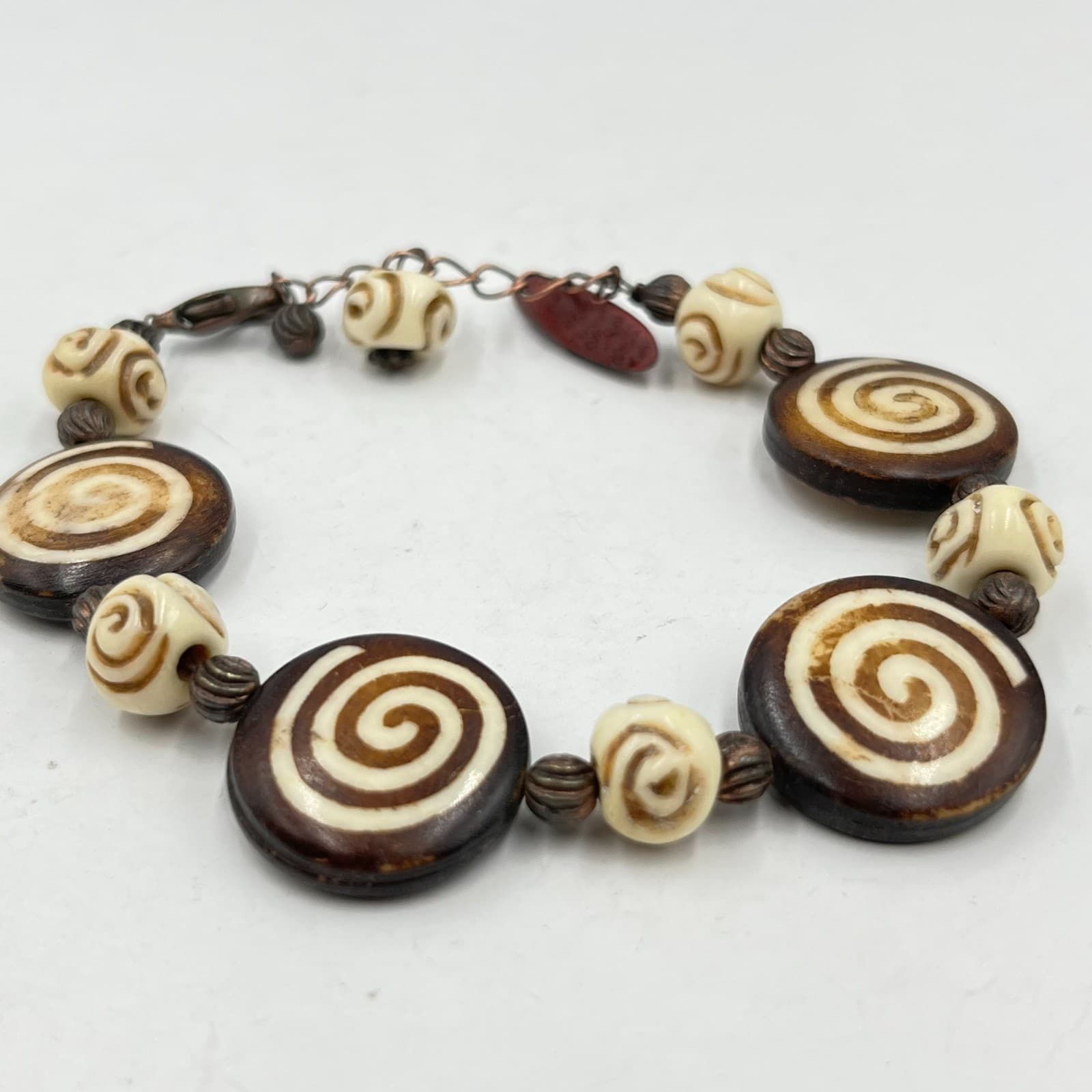 Vintage Boho Ethnic Tribal Spiral Carved Resin Wood Bead Bracelet Brown Cream - Thumbnail 2