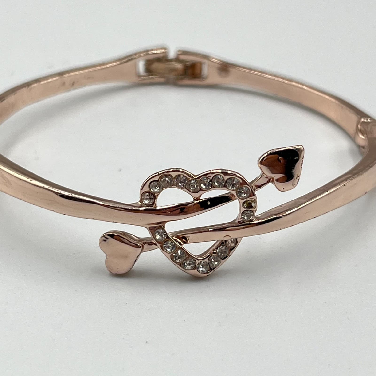 Vintage Rose Gold Tone Heart & Arrow Bangle Bracelet Rhinestone Y2K Romantic - Thumbnail 3