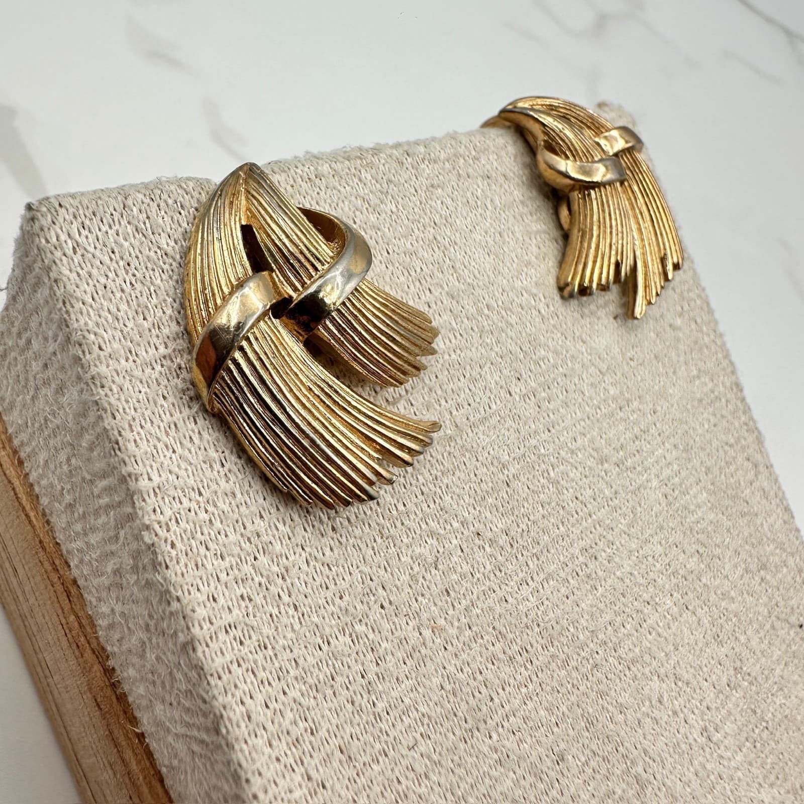 Vintage Trifari Gold-Tone Abstract Design Large Pierced Wing Clip-On Earrings - Thumbnail 3