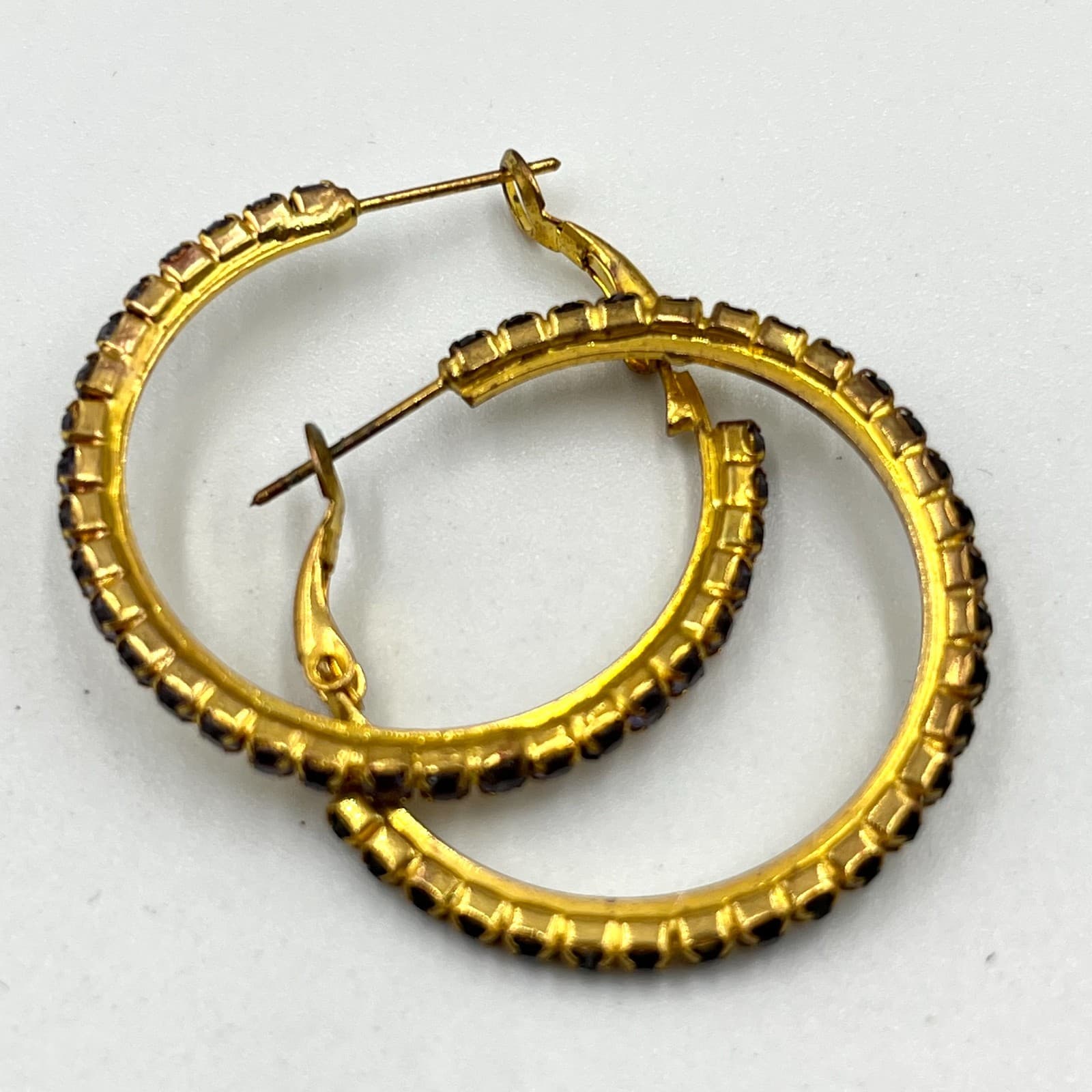 VTG Gold Tone Rhinestone Hoop Earring Set (4pc) Red Black Clear Crystal Retro - Thumbnail 4