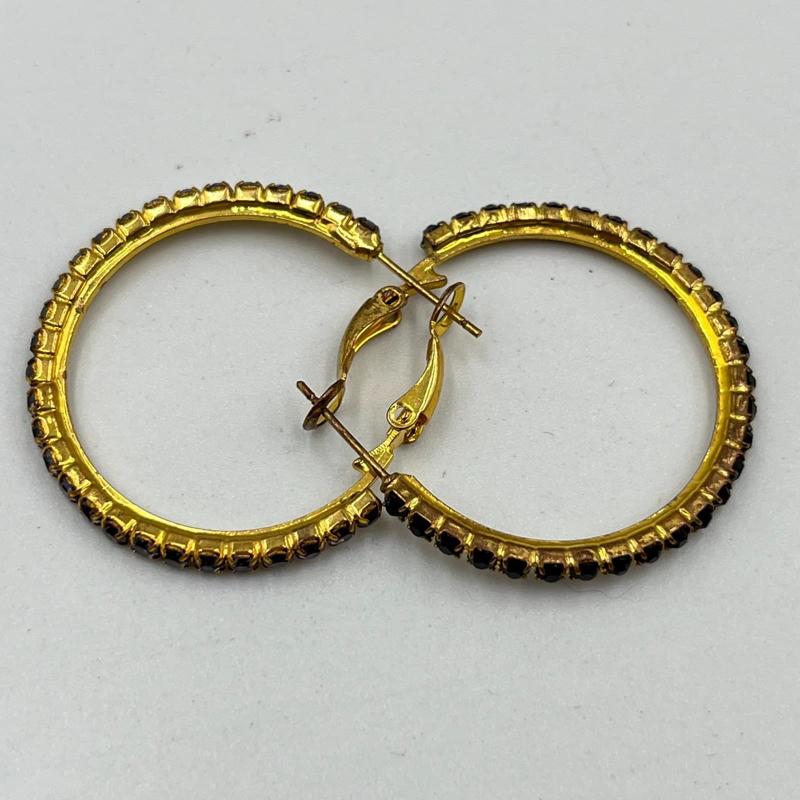 VTG Gold Tone Rhinestone Hoop Earring Set (4pc) Red Black Clear Crystal Retro - Thumbnail 8