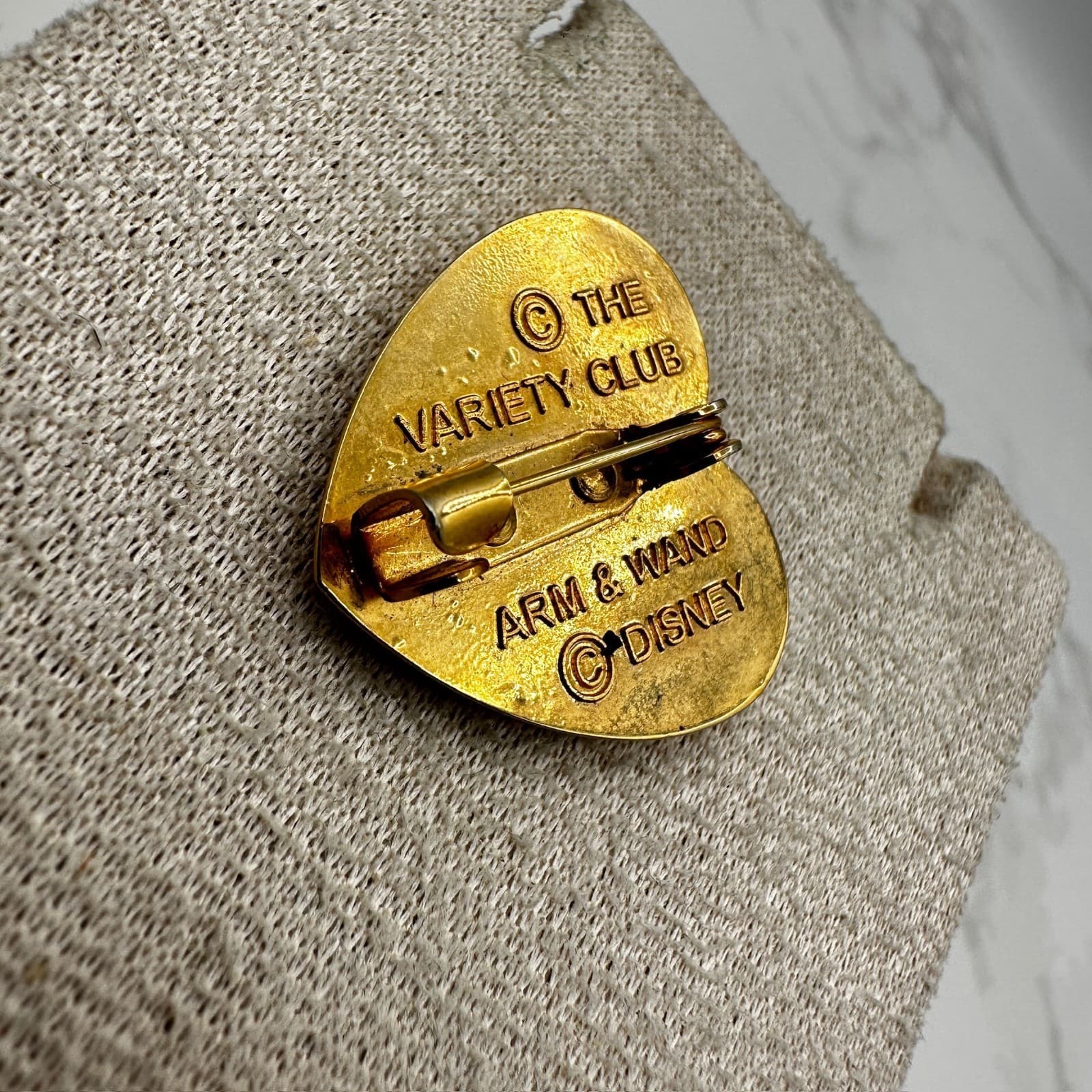 Vintage Disney Arm & Wand Heart-Shaped Gold-Toned Classic Charity Lapel Pin - Thumbnail 6