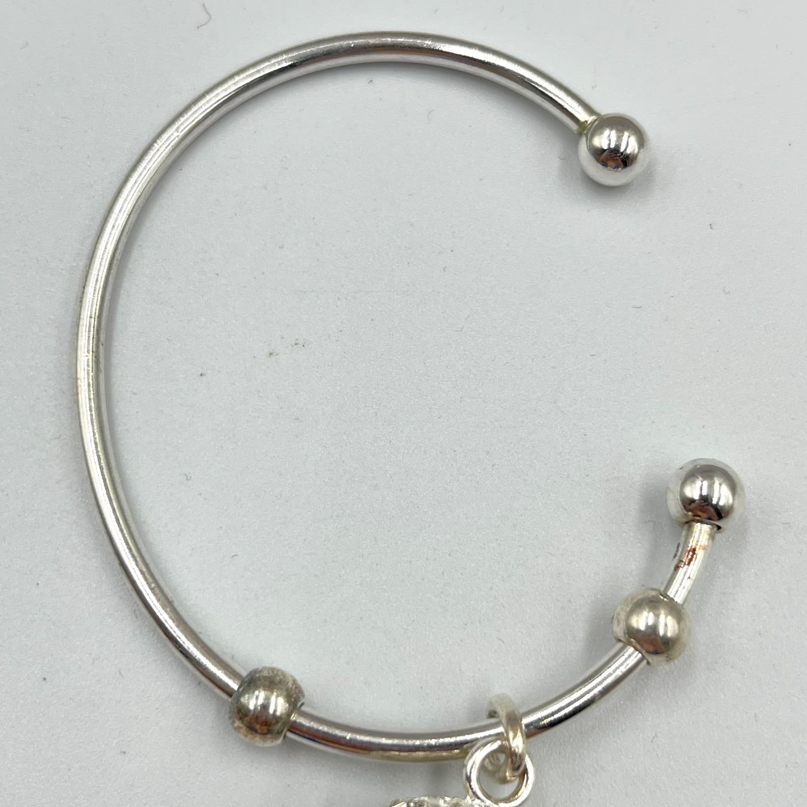Vintage Y2K Silver Tone Purse Charm Cuff Bracelet Retro Boho Style Classic - Thumbnail 2