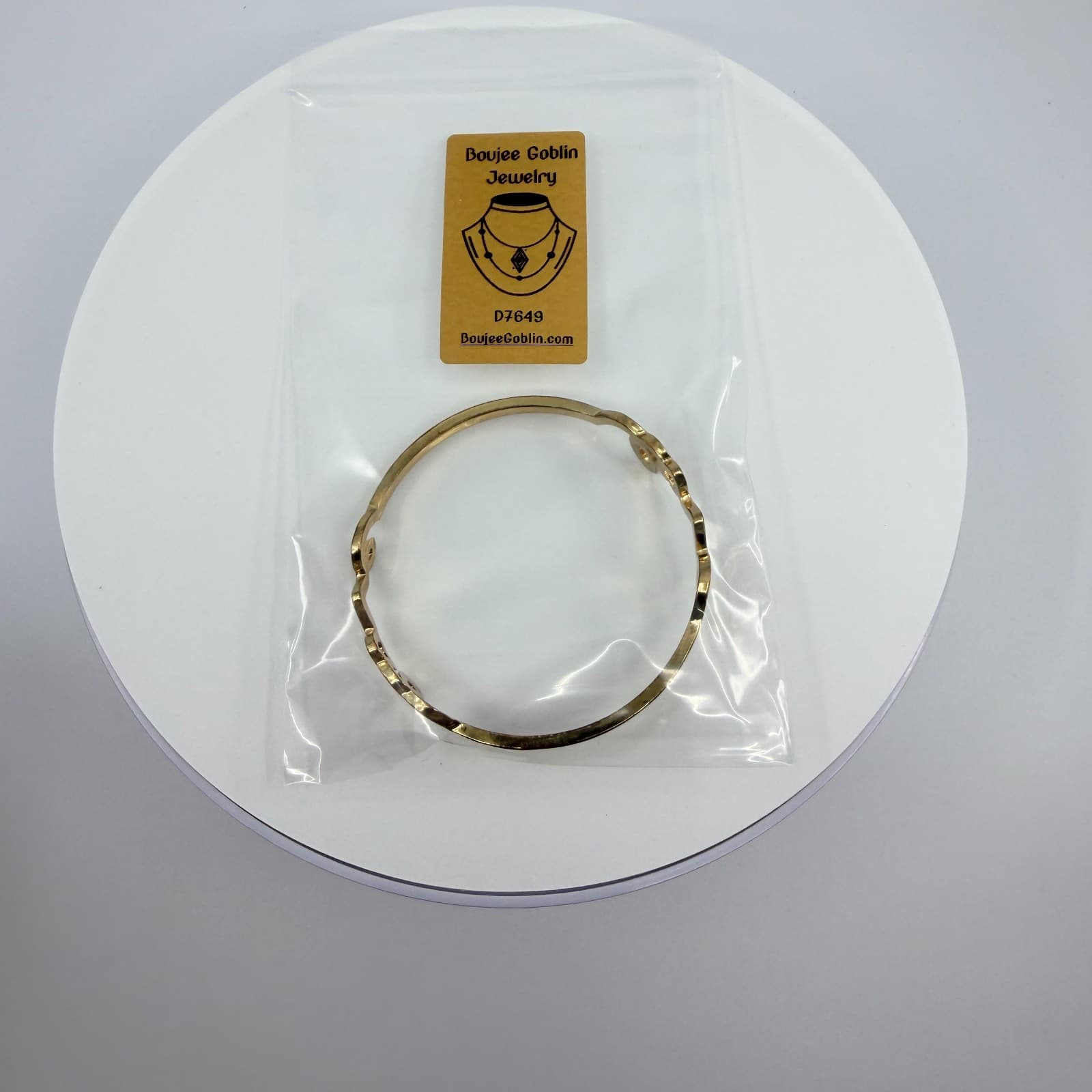 Gold Tone Love Script Bangle Bracelet Heart Detail Word Art Minimalist Stackable - Thumbnail 9