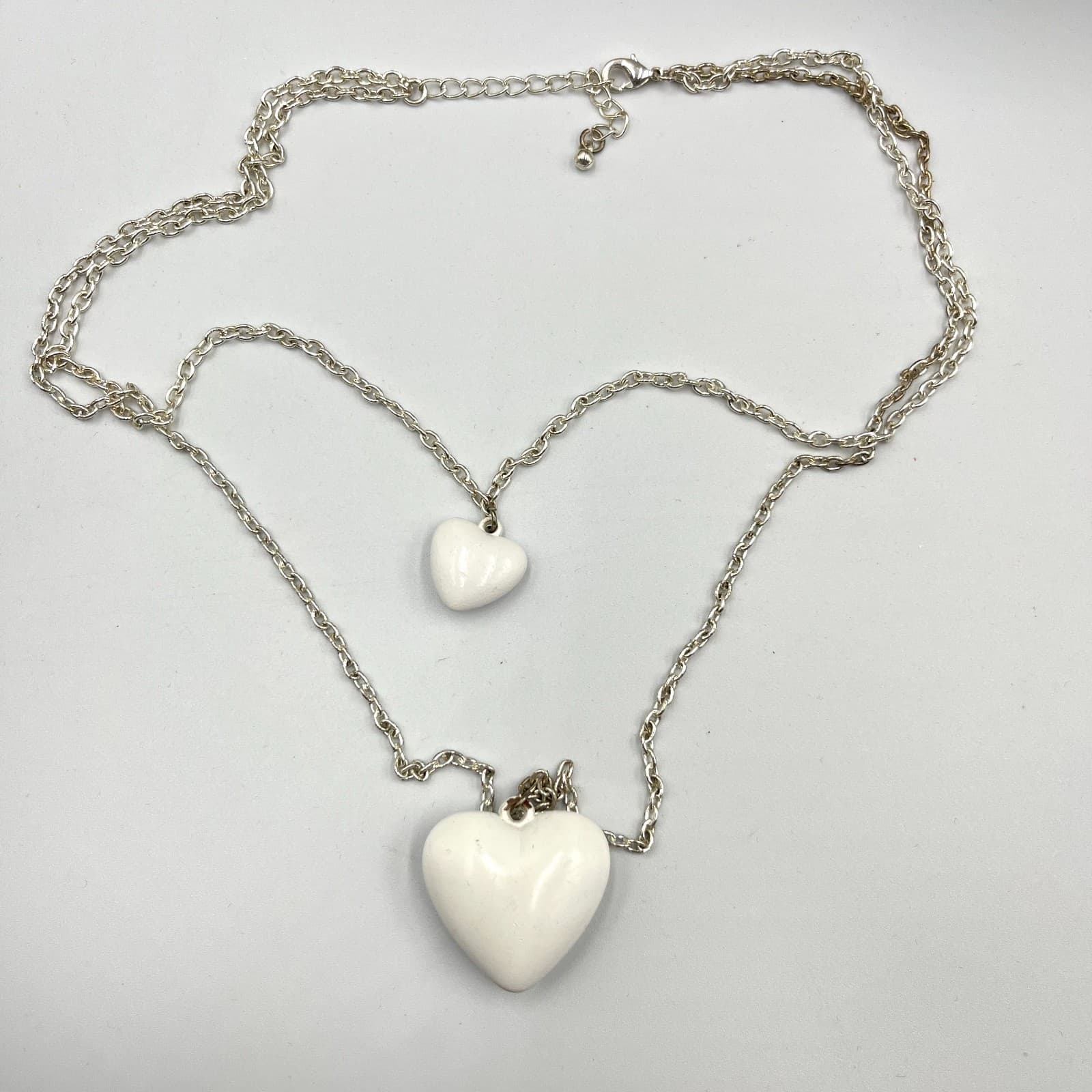 VTG Retro White Enamel Double Layer Heart Pendant Necklace Silver Tone Y2K Style - Thumbnail 2