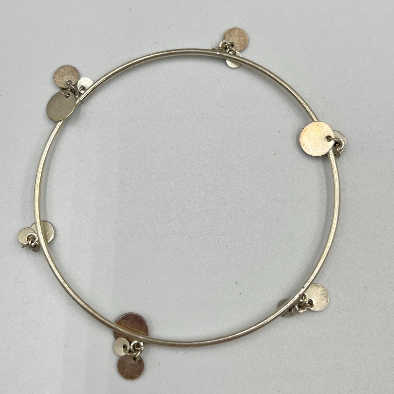 VTG Tri-Color Bangle Bracelet Set Boho Hammered Coin Charm Dangle Jewelry 3pc - Thumbnail 5