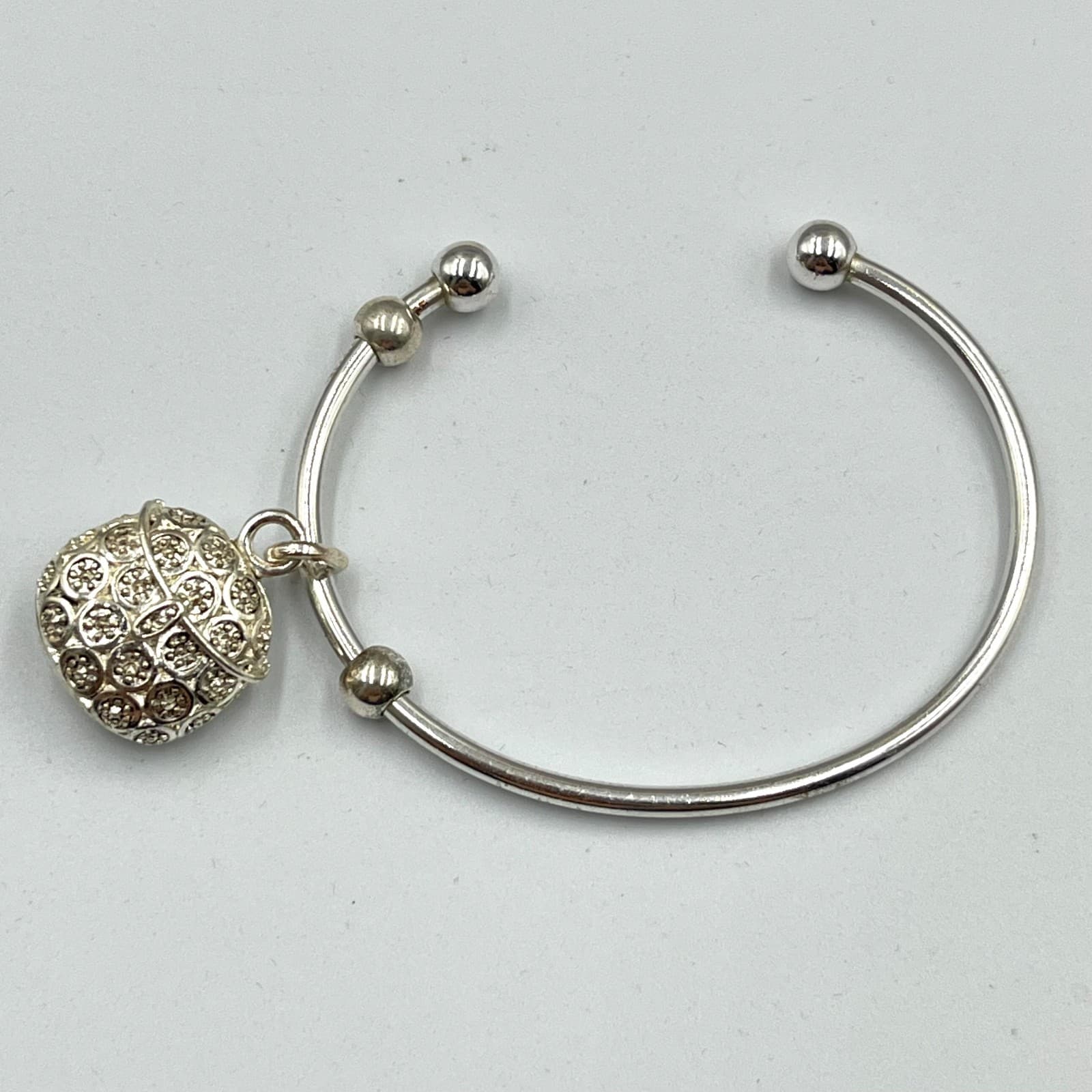 Vintage Y2K Silver Tone Purse Charm Cuff Bracelet Retro Boho Style Classic - Thumbnail 4