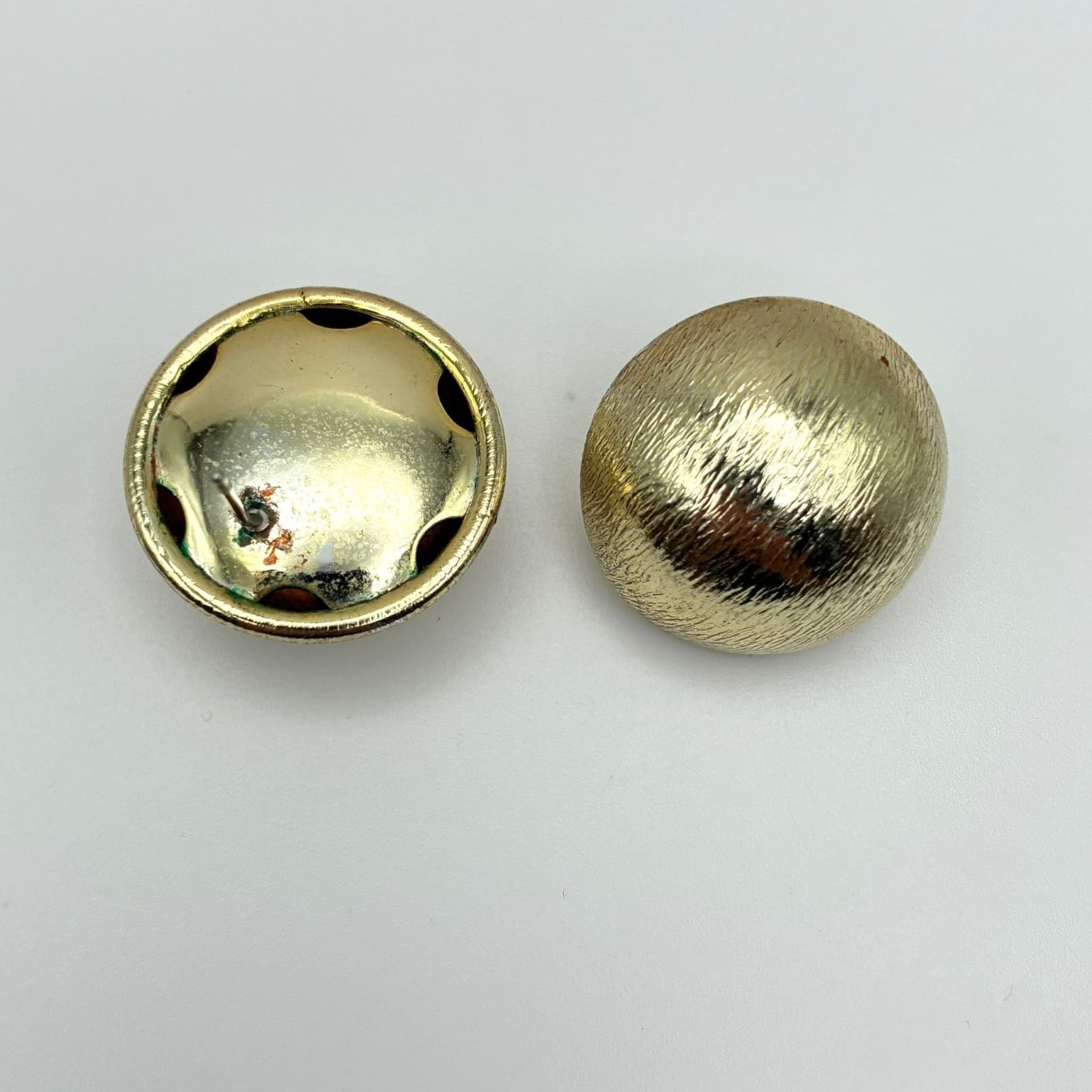 Vintage 80s Gold Tone Dome Round Stud Textured Earrings Women's Classic Jewelry - Thumbnail 7