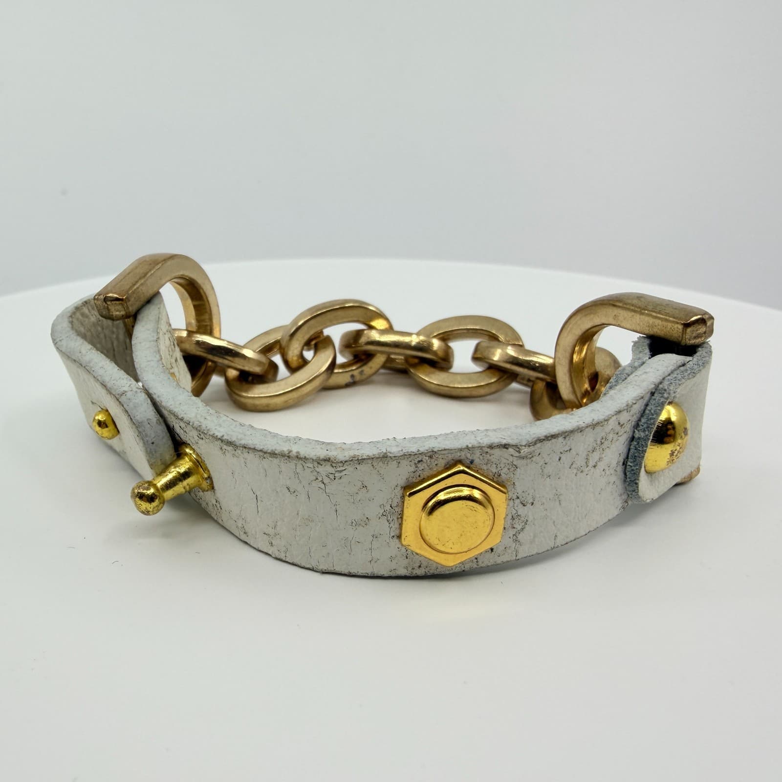 Vintage White Faux Leather Bracelet Gold Tone Link Chain Studded Hardware Boho - Thumbnail 2