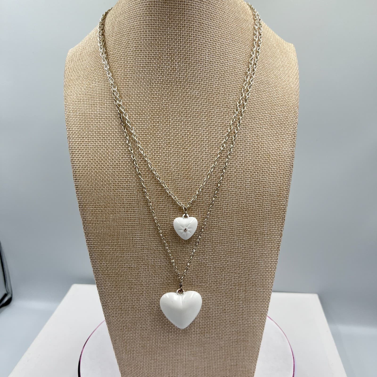 VTG Retro White Enamel Double Layer Heart Pendant Necklace Silver Tone Y2K Style