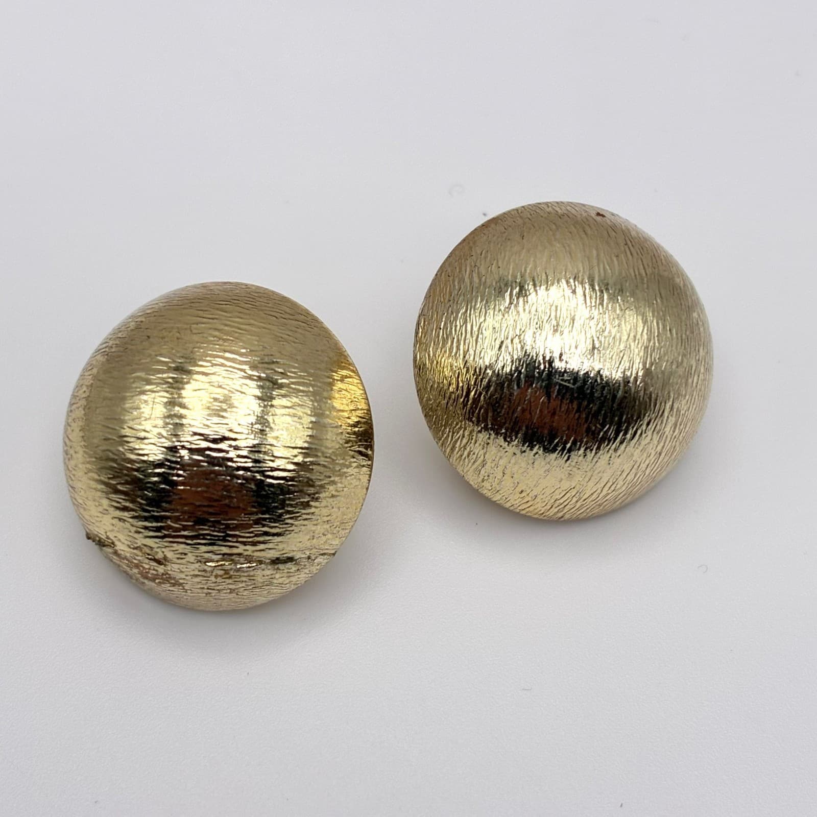 Vintage 80s Gold Tone Dome Round Stud Textured Earrings Women's Classic Jewelry - Thumbnail 5