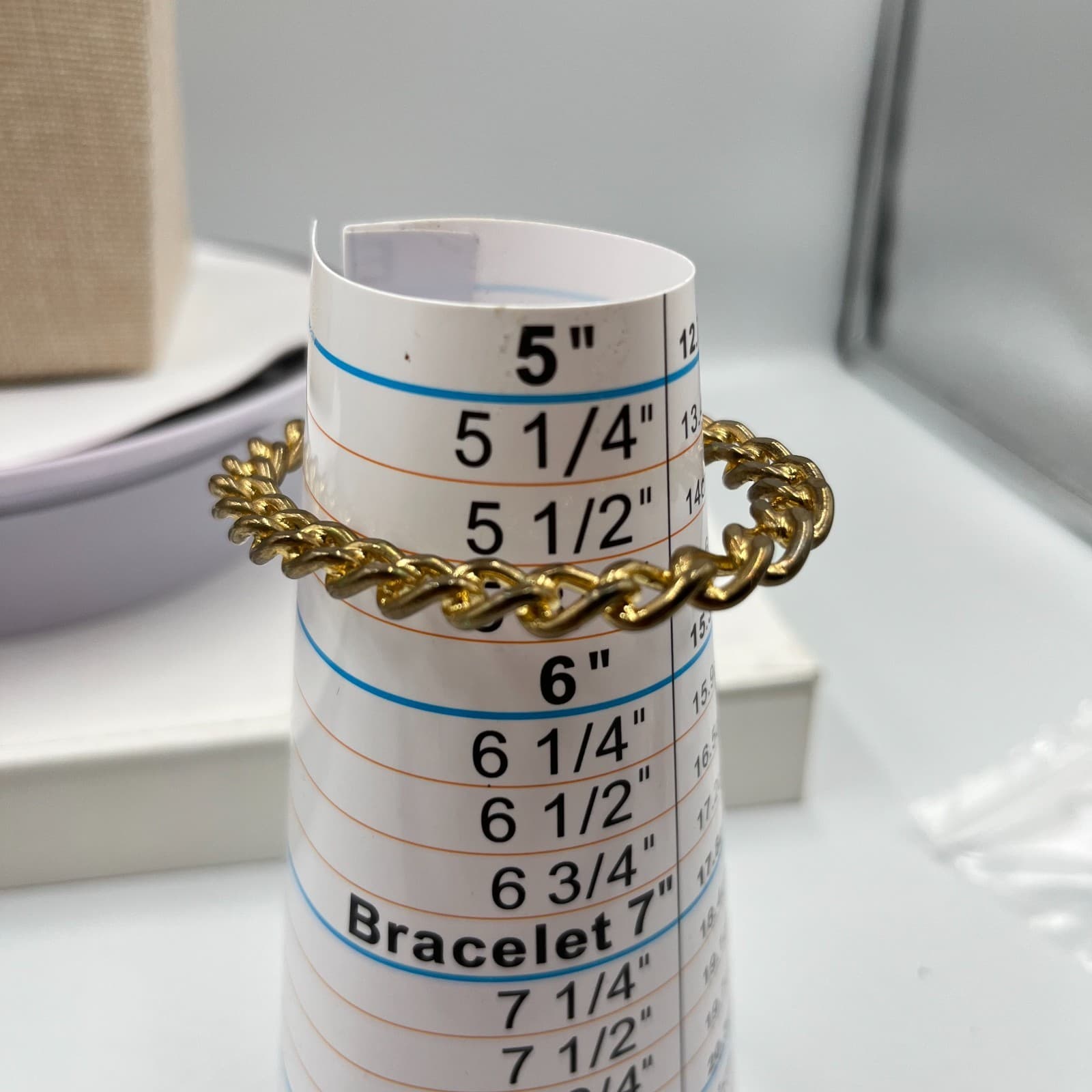 Vintage Gold Tone Curb Link Chain Bangle Bracelet Retro Statement Jewelry - Thumbnail 6