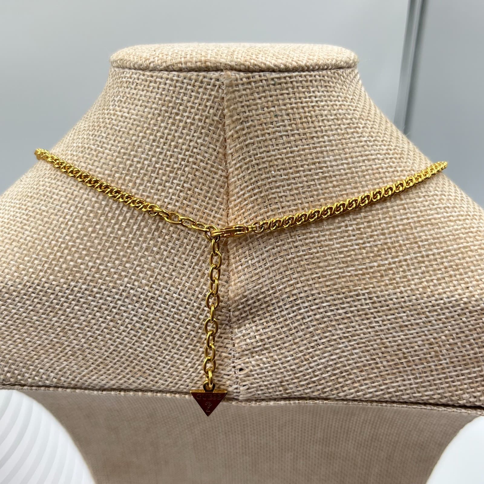 VTG GUESS Y2K Gold Tone Banner Logo Necklace Rhinestone Script Ribbon Classic - Thumbnail 3