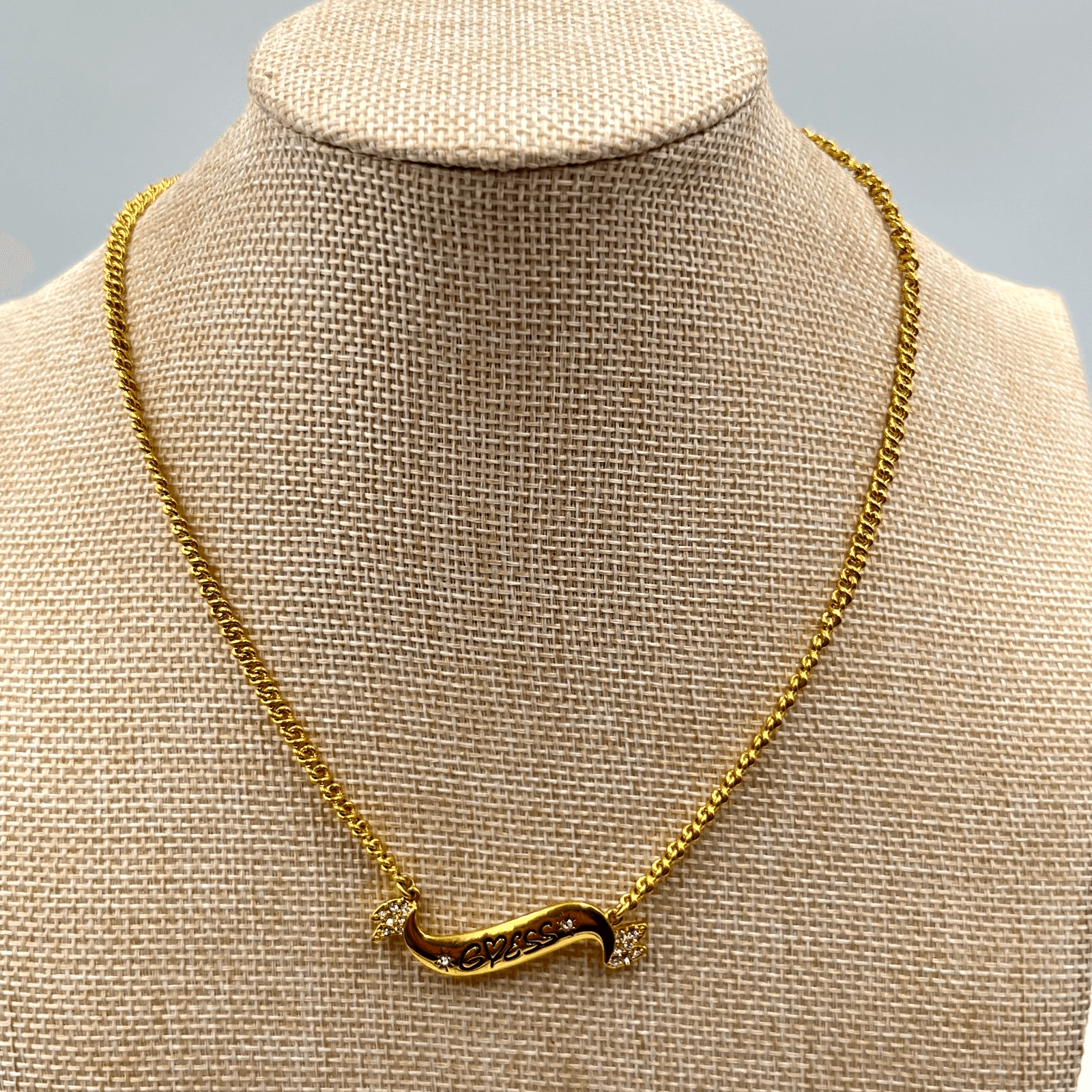 VTG GUESS Y2K Gold Tone Banner Logo Necklace Rhinestone Script Ribbon Classic