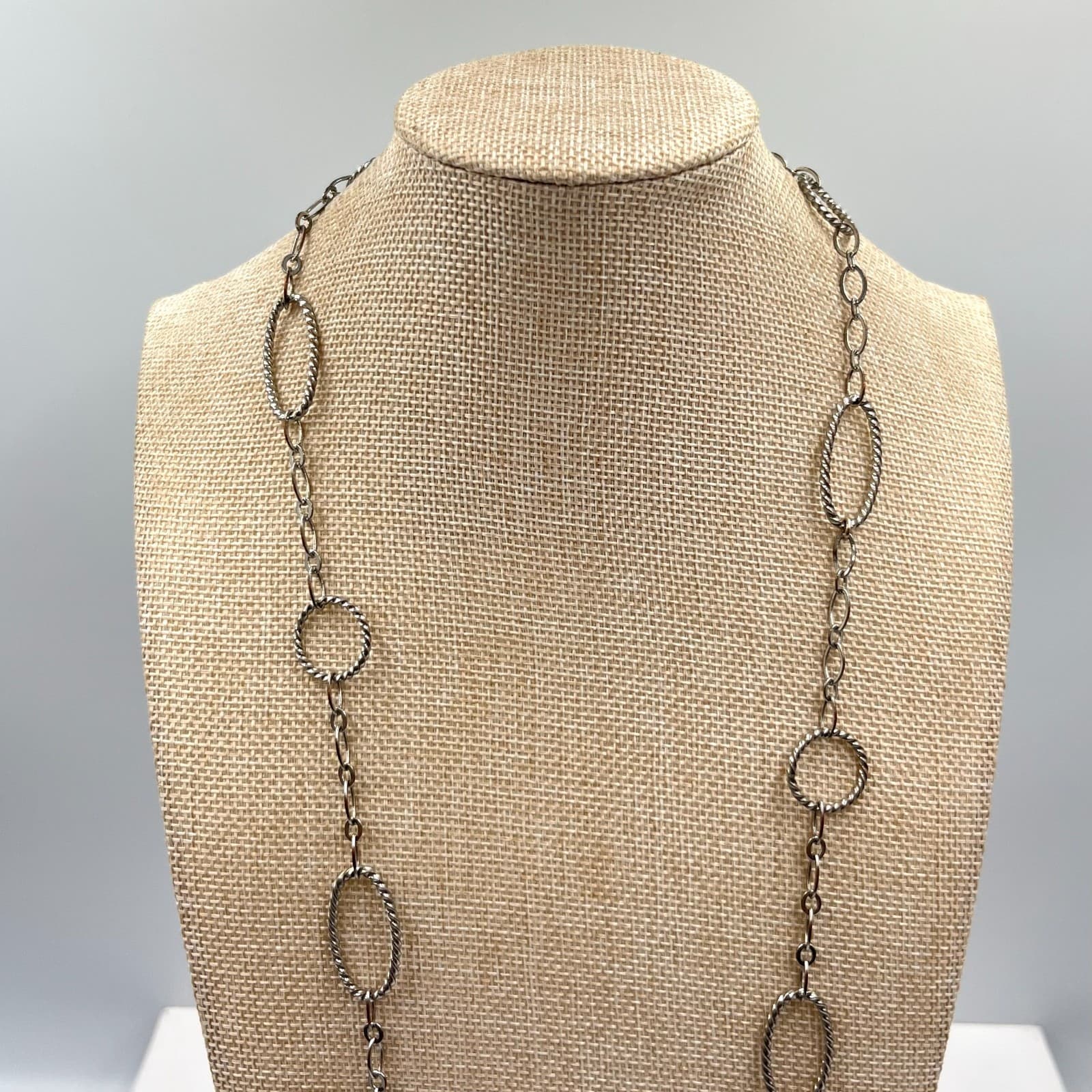 Vintage Silver Tone Long Station Necklace Twisted Rope Link Y2K Retro Style - Thumbnail 2