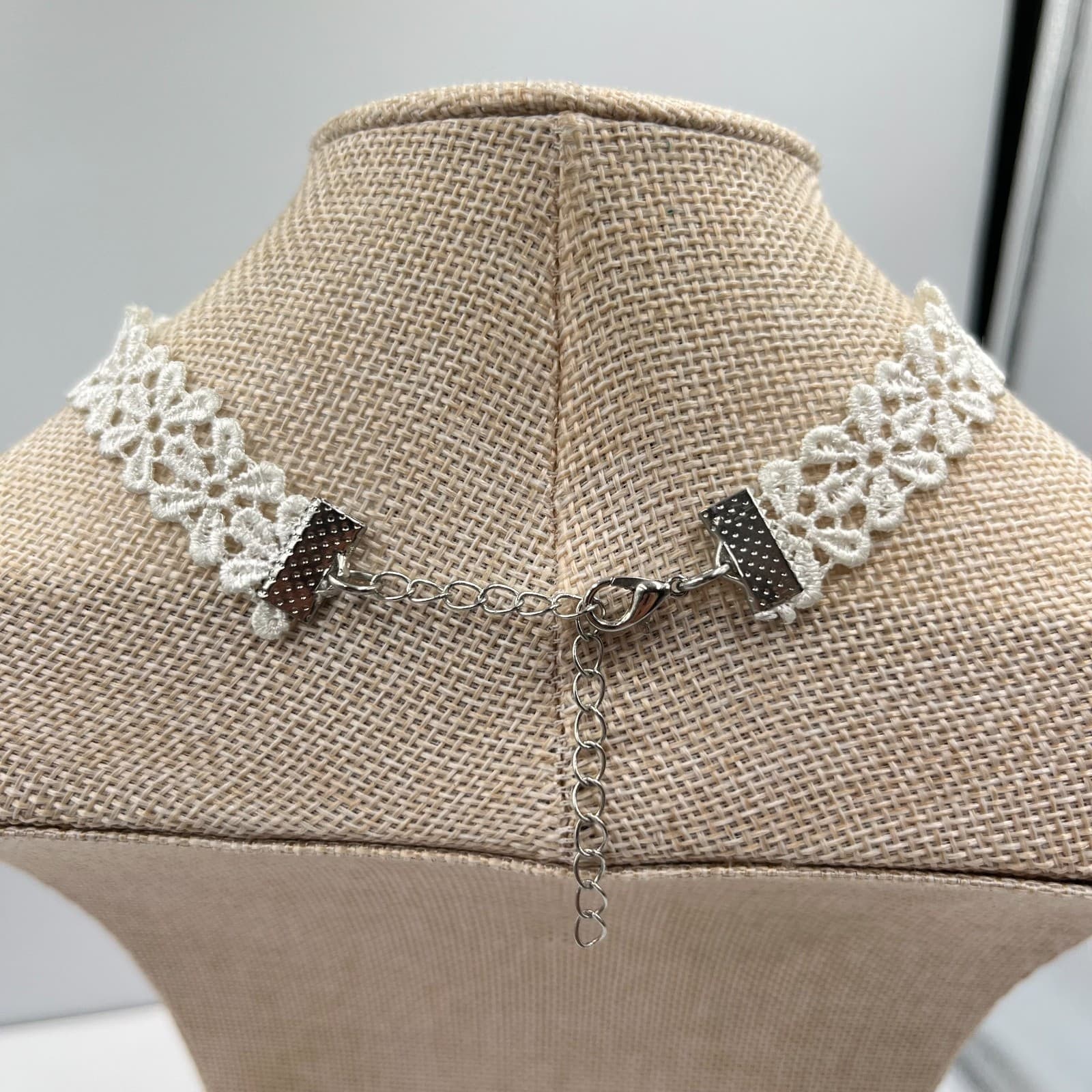 Vintage Boho White Lace Choker Necklace Set of 2 Floral Embroidery Retro Y2K - Thumbnail 4