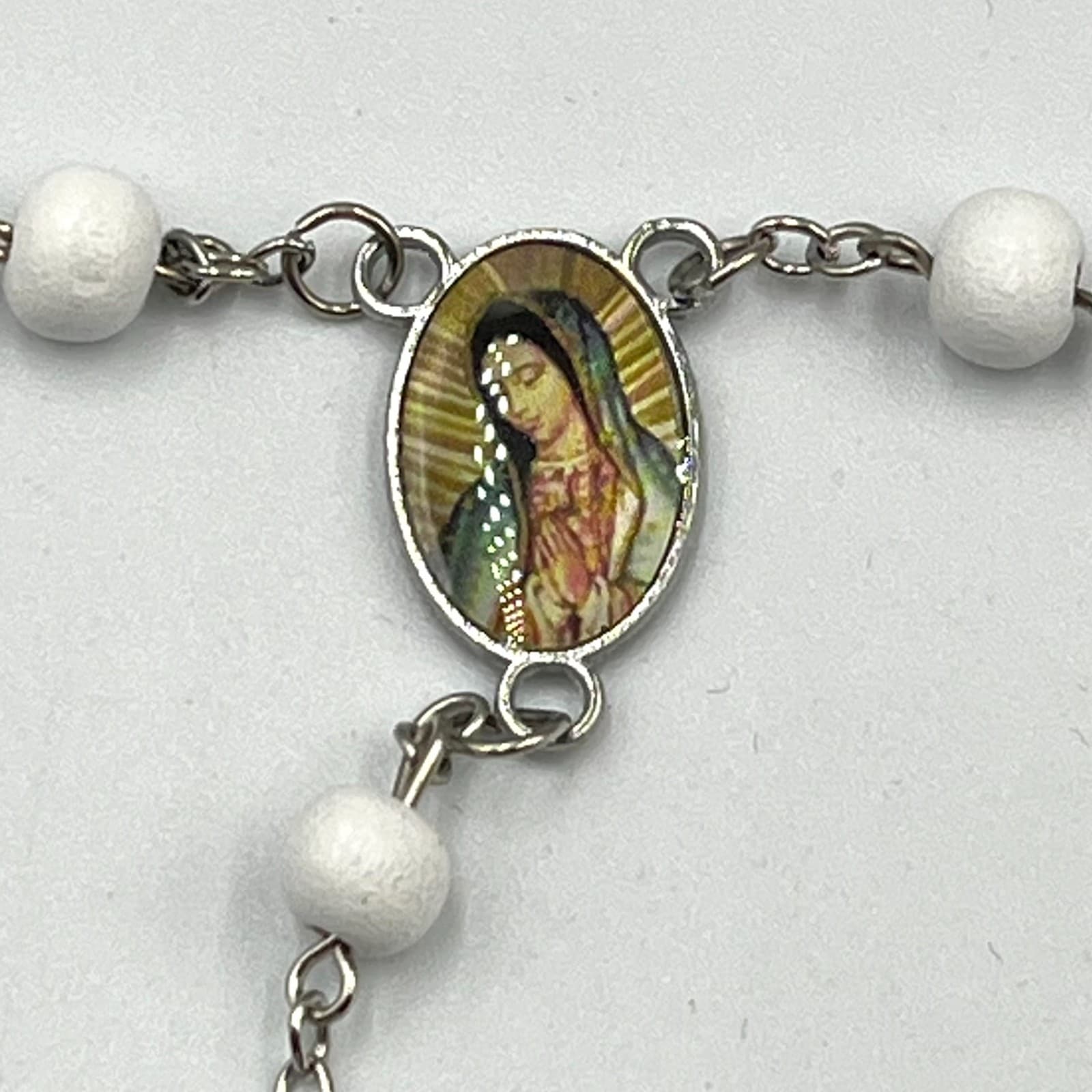 Vintage Virgin Mary Rosary Necklace White Wood Beads Silver Tone Crucifix & Case - Thumbnail 6