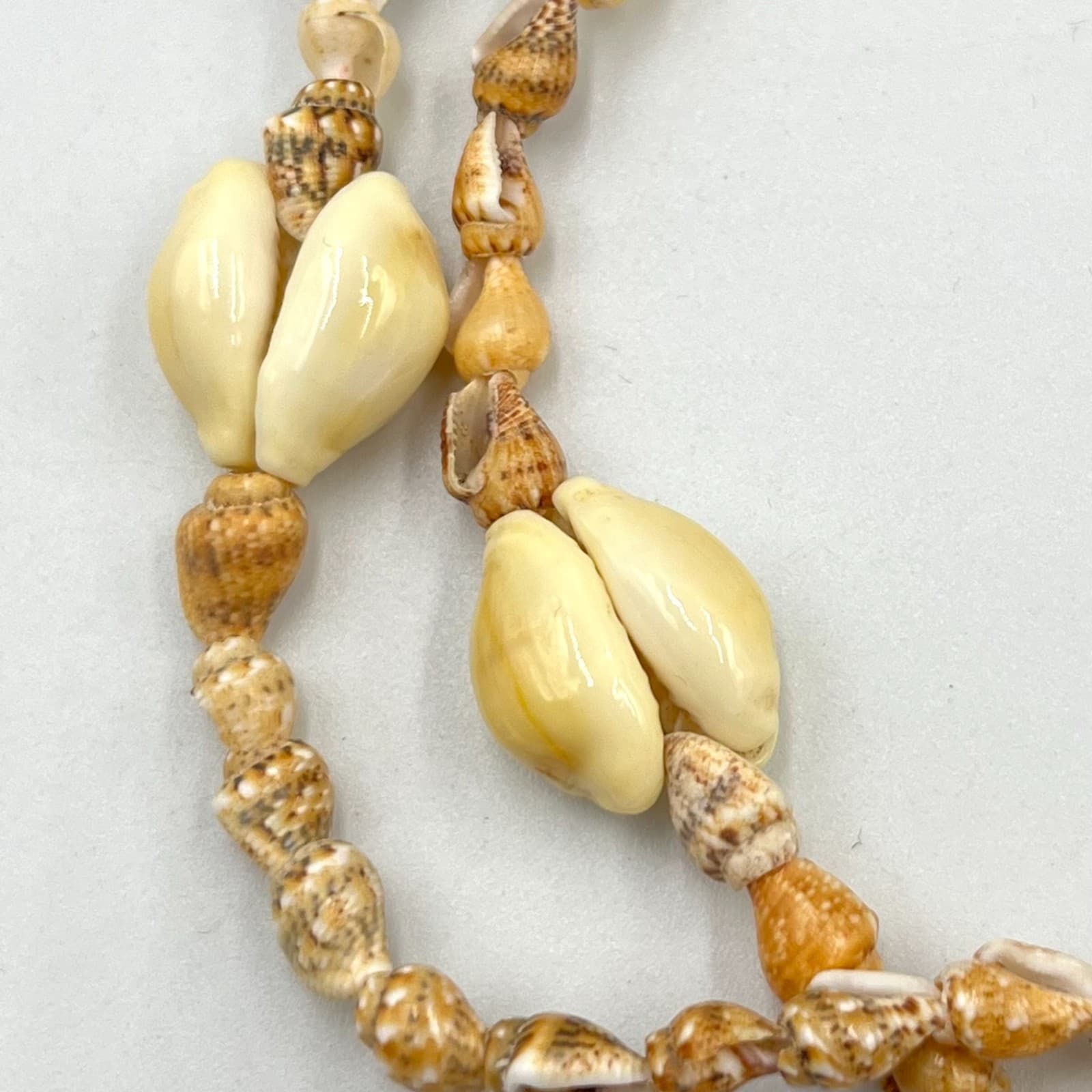 Vintage Boho Cream Cowrie Shell Long Strand Necklace Natural Beach Nautical Y2K - Thumbnail 3