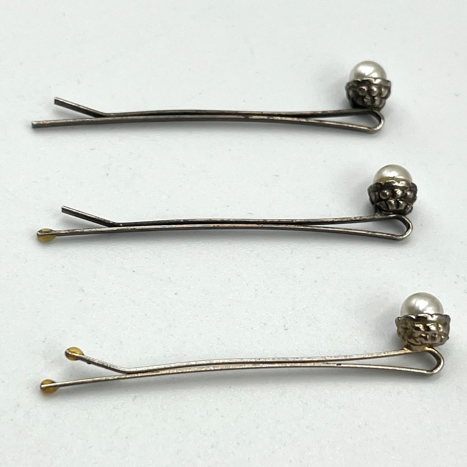 Vintage Faux Pearl Silver Tone Bobby Pin Hair Clip Set (3pc) Retro Y2K Style - Thumbnail 2