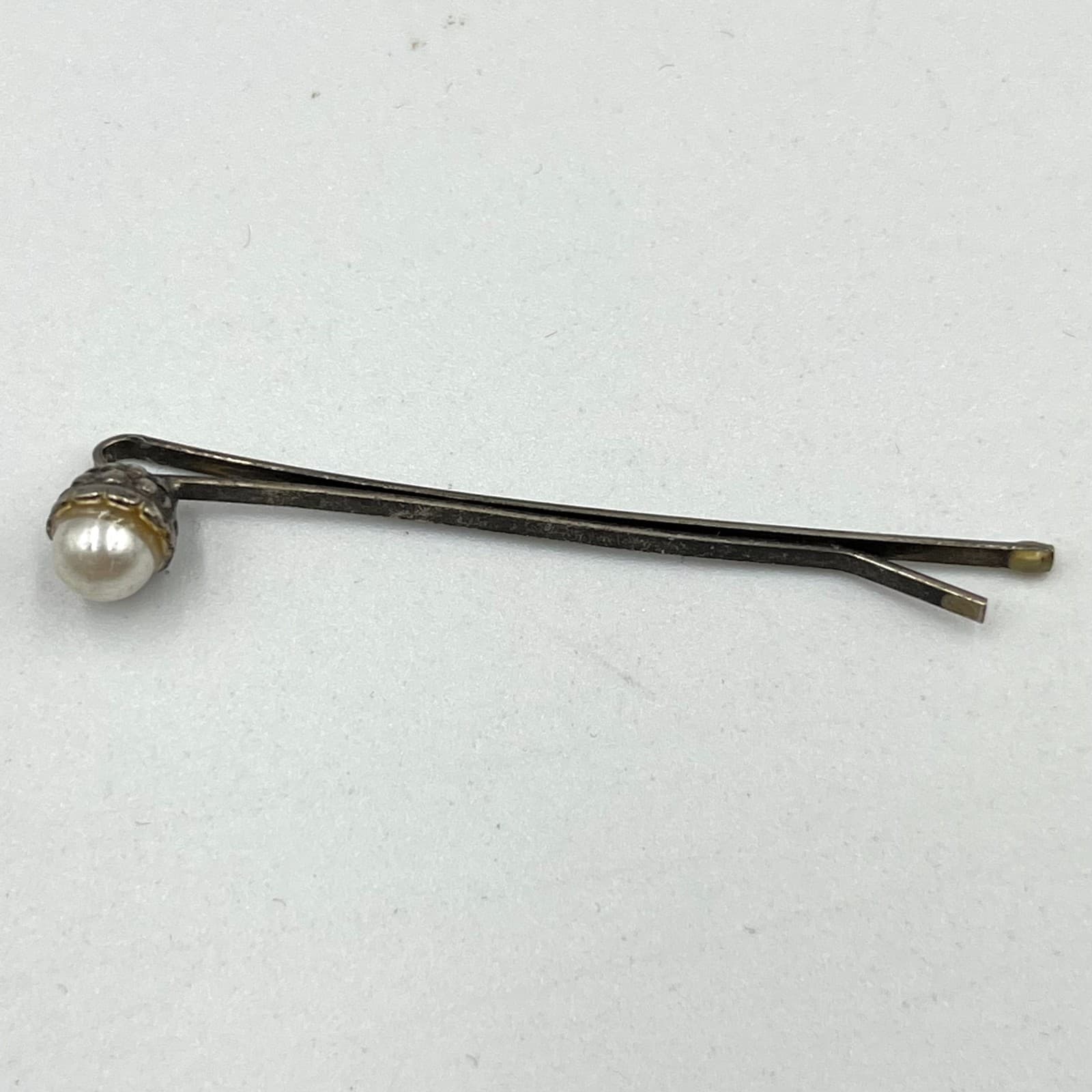Vintage Faux Pearl Silver Tone Bobby Pin Hair Clip Set (3pc) Retro Y2K Style - Thumbnail 4