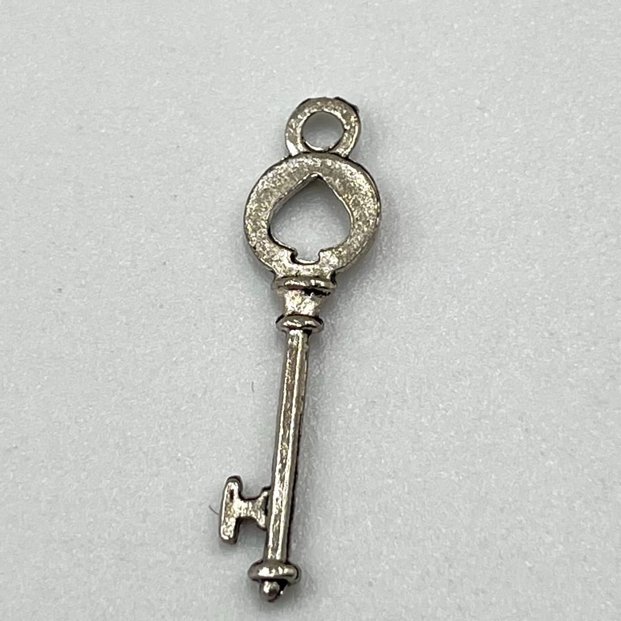 Vintage Style Mixed Lot Lock & Key Jewelry Charms Pendatn Set Silver Gold Tone - Thumbnail 6