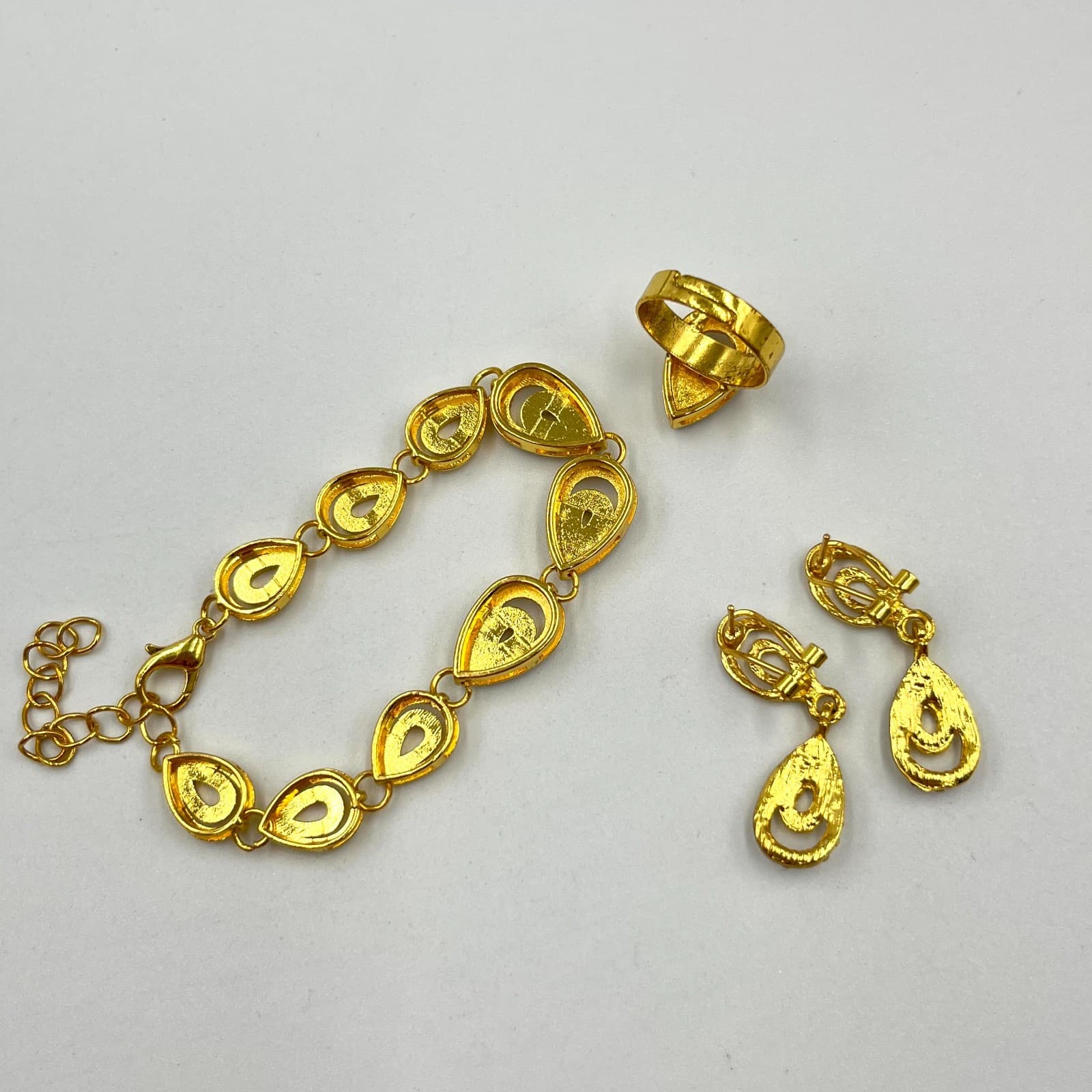 Retro Gold Tone Crystal Teardrop Jewelry Set - Ring Bracelet Earrings 4pc - Thumbnail 9