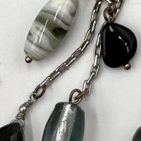 Vintage Retro Silver Tone Multi-Chain Toggle Necklace Black White Art Glass - Thumbnail 5