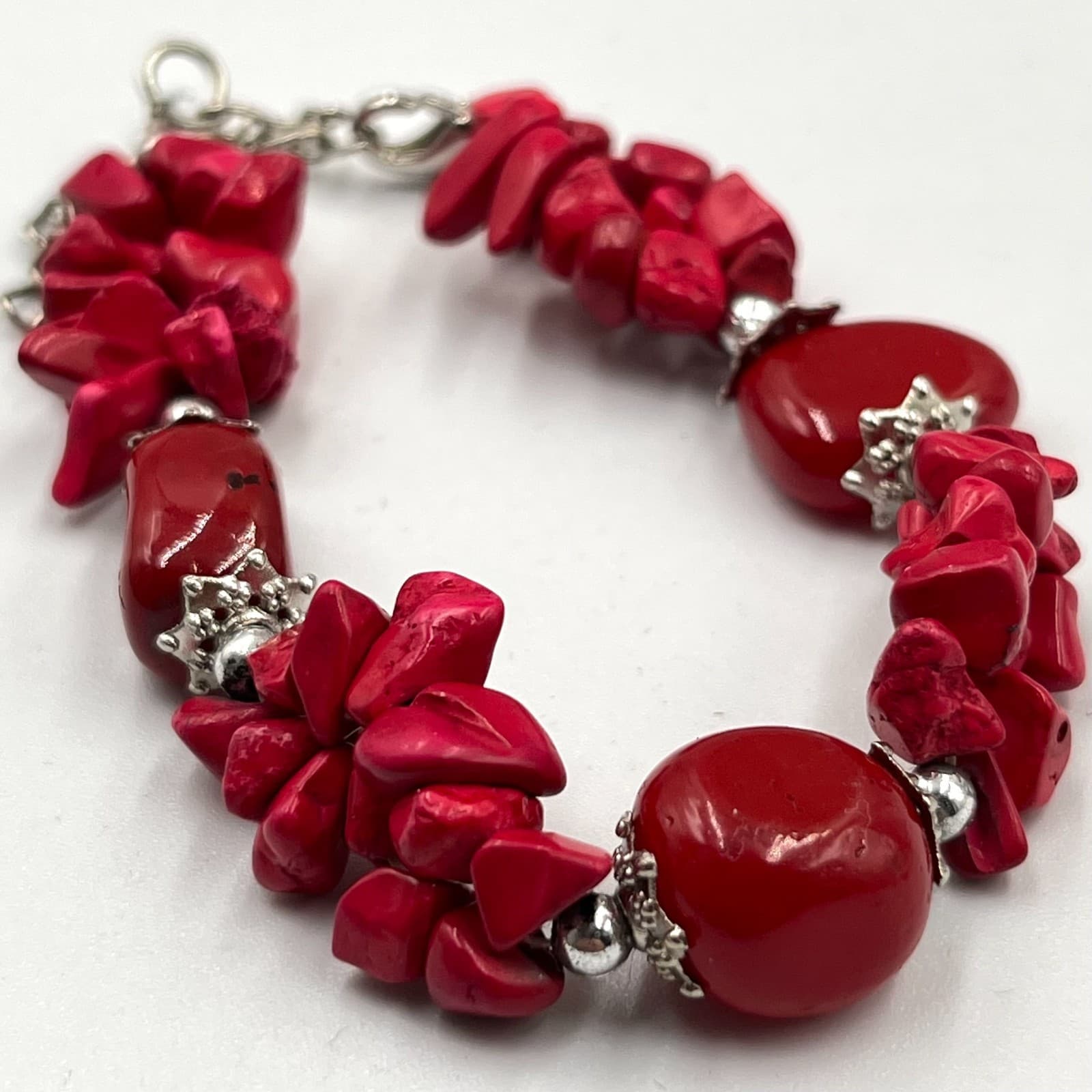 VTG Red Heart Coral Style Chunky Beaded Chunk Bracelet Retro Boho Silver Tone - Thumbnail 2